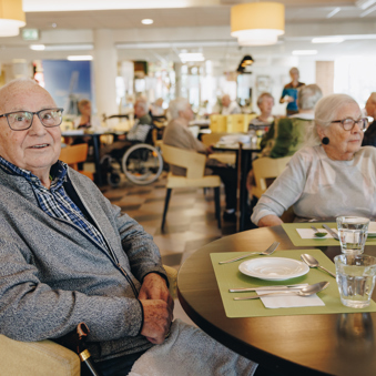03 04 2023 Gouwestein Zorgpartners Bewoners Tafel Eten Eetruimte Samen