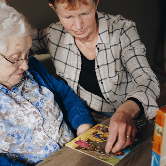 09 02 2023 Zorgpartners De Reehorst Bewoner Mantelzorger Puzzelen