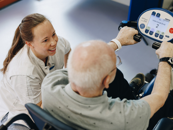 Ronssehof Revalidatie Client Behandelaar Fiets Oefenen