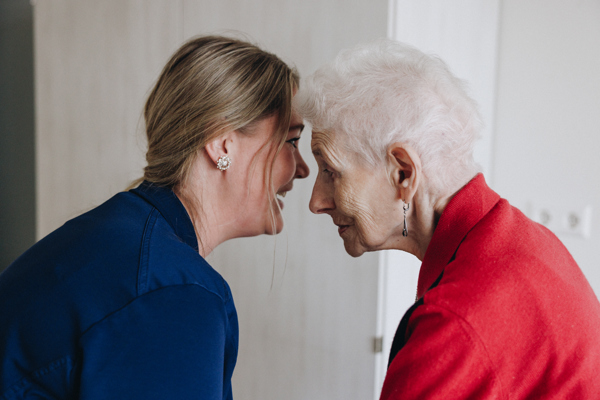 13 04 2023 Floravita Zorgpartners Medewerker Bewoner Praten