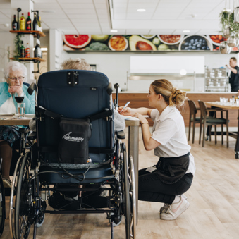 13 04 2023 Floravita Zorgpartners Bewoners Medewerker Restaurant