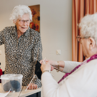 20 04 2023 Irishof Zorgpartners Interactie Bewoner Vrijwilliger Activiteit