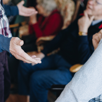 10 02 2023 Zorgpartners Savelberg Bewoners Gesprek Handen