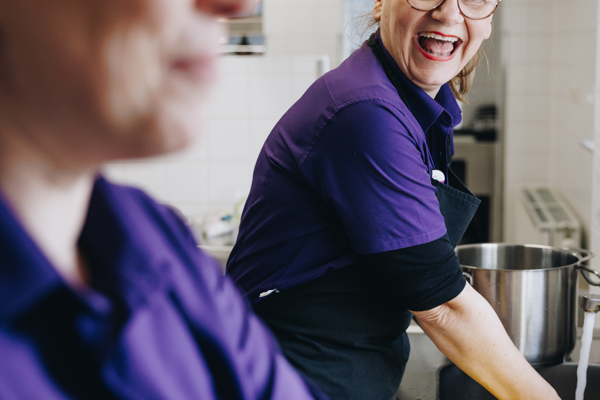 17 02 2023 Zorgpartner Slothoven Medewerkers Keuken Lachen