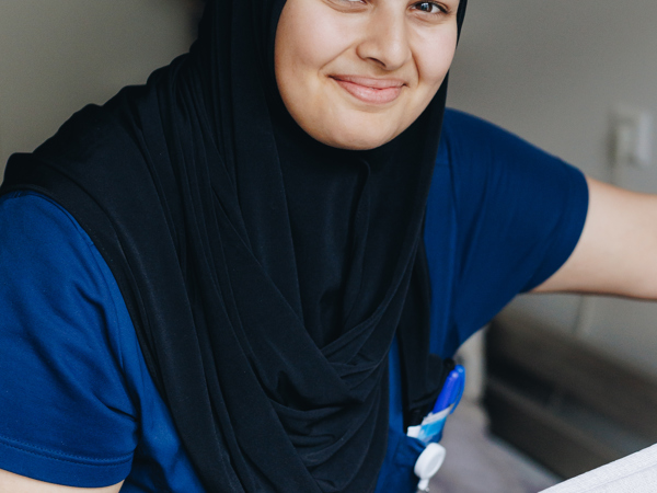 01 10 2024 ZPMH De Hanepraij Medewerker Lachen