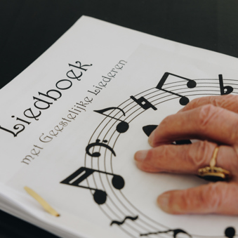 03 04 2023 Gouwestein Zorgpartners Cloesup Hand Boek Liederen Zingen